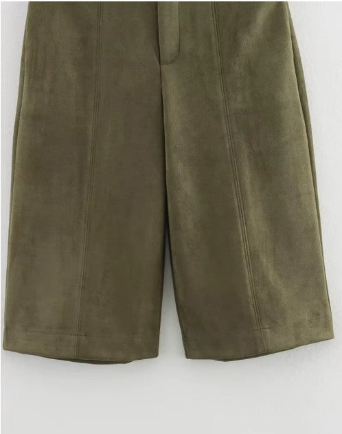 Atelier Suede Set with Oversized Jacket and Bermuda Shorts